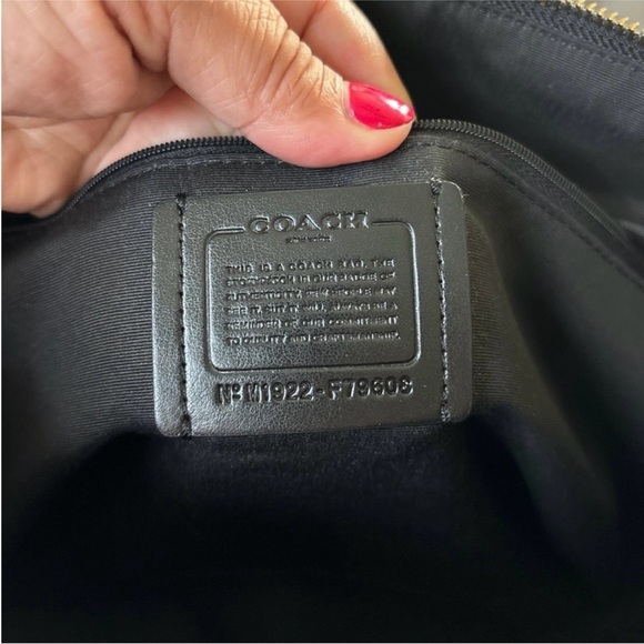 Coach - Picture 9 of 9